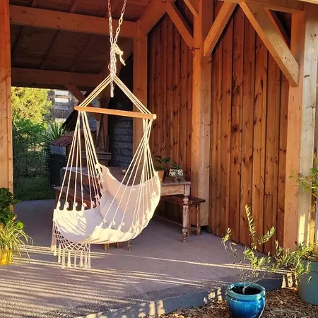 The Garden Of Chalet *